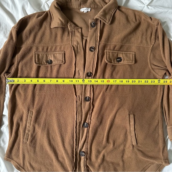 Lightly used shacket - Picture 3 of 4